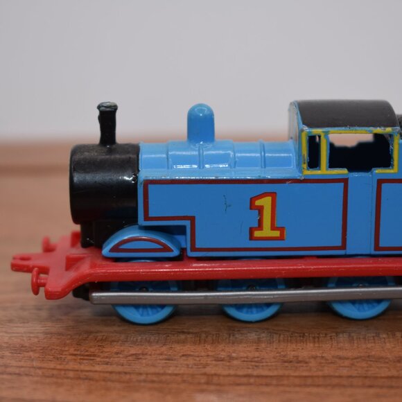 Thomas #1 Paper Face Vintage 1985 ERTL Diecast Train Thomas the Tank Engine - Picture 4 of 8